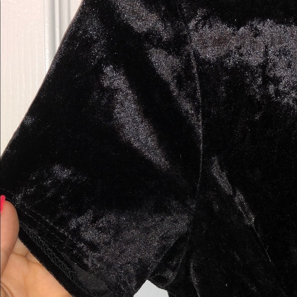 VELVET TIE CROP TOP - Picture 3 of 5